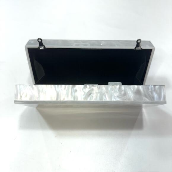 Lovers and Friends Bride Clutch Bag in Ivory Rhinestone - Picture 3 of 9